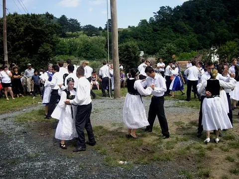 Kronenfest Malmkrog – Tanzgruppen aus Malmkrog und Schäßburg